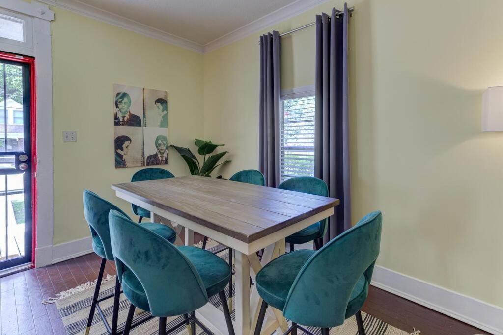 ממפיס Bright & Charming Cottage With Fire Pit And Porch Swing - Close To Beale Street, Bbq, Graceland, And The Liberty Bowl מראה חיצוני תמונה